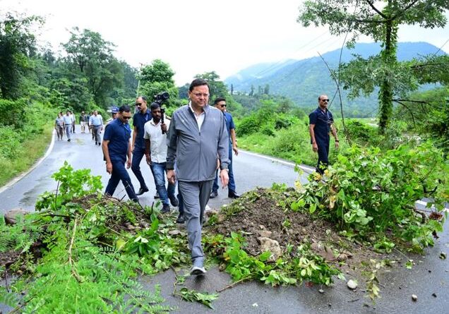 आपदा प्रभावित इलाकों का स्थलीय निरीक्षण करने सीएम धामी पहुँचे केसरवाला और मालदेवता
