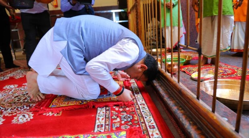 CM धामी ने मां धारी देवी के मंदिर में की पूजा-अर्चना, प्रदेशवासियों की सुरक्षा, सुख-समृद्धि एवं आपदा राहत की कामना