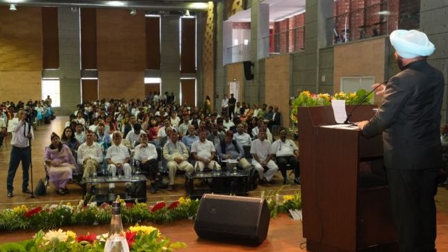 देहरादून में ‘हिमालय कॉलिंग 2025’ कार्यक्रम का आगाज़, राज्यपाल बोले – “हिमालय को सुरक्षित रखना ही मानवता की भलाई है।”