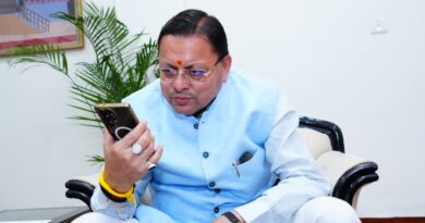 सीएम धामी ने बोर्ड परीक्षा में उत्कृष्ट प्रदर्शन करने वाले विद्यार्थियों से फोन पर बात कर बधाई दी।