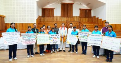 मुख्यमंत्री पुष्कर सिंह धामी ने मुख्य सेवक सदन में  प्रदेशभर से आए नागरिकों की समस्याएं सुनीं।