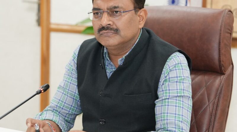 मुख्य सचिव आनन्द बर्द्धन ने ली फॉरेस्ट फायर की रोकथाम को लेकर शासन के उच्चाधिकारियों के साथ बैठक