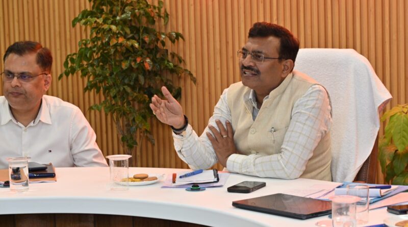 मुख्य सचिव आनंद बर्द्धन ने की कुंभ मेला-2027 की तैयारियों की समीक्षा