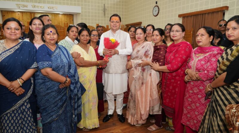 मुख्यमंत्री पुष्कर सिंह धामी ने मुख्य सेवक सदन में जनसुनवाई कर लोगों की समस्याएं सुनीं।