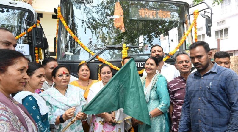 कोटद्वार से गोपेश्वर और ऋषिकेश एम्स के लिए शुरू हुई रोडवेज बस सेवा, विधानसभा अध्यक्ष ऋतु खण्डूडी भूषण ने दिखाई हरी झंडी