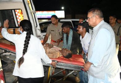 गढ़ी कैंट में मलबा गिरने से दो श्रमिक दबे, कैबिनेट मंत्री गणेश जोशी ने कराया रेस्क्यू