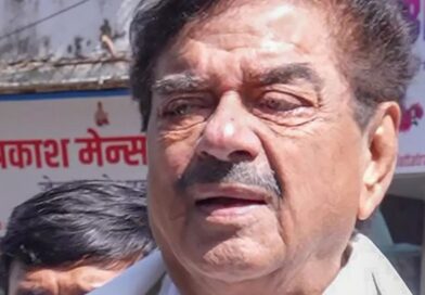 पटना: बांकीपुर उपचुनाव में प्रशांत किशोर को शत्रुघ्न सिन्हा का समर्थन, युवाओं से की खास अपील