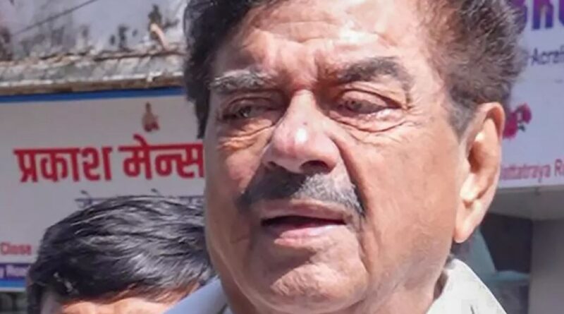 पटना: बांकीपुर उपचुनाव में प्रशांत किशोर को शत्रुघ्न सिन्हा का समर्थन, युवाओं से की खास अपील