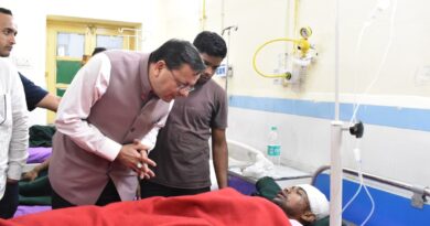 मायापुर टनल हादसा :  सीएम धामी ने अस्पताल पहुंचकर घायल श्रमिकों का जाना हाल