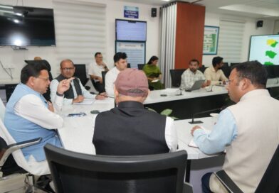 दिल्ली  से लौटते ही सीधे राज्य आपातकालीन परिचालन केंद्र पहुंचे सीएम धामी