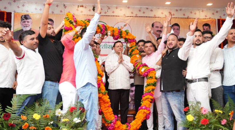 ड्रग फ्री उत्तराखंड से विकसित भारत-2047 तक, बनबसा में सीएम धामी का युवाओं से संवाद