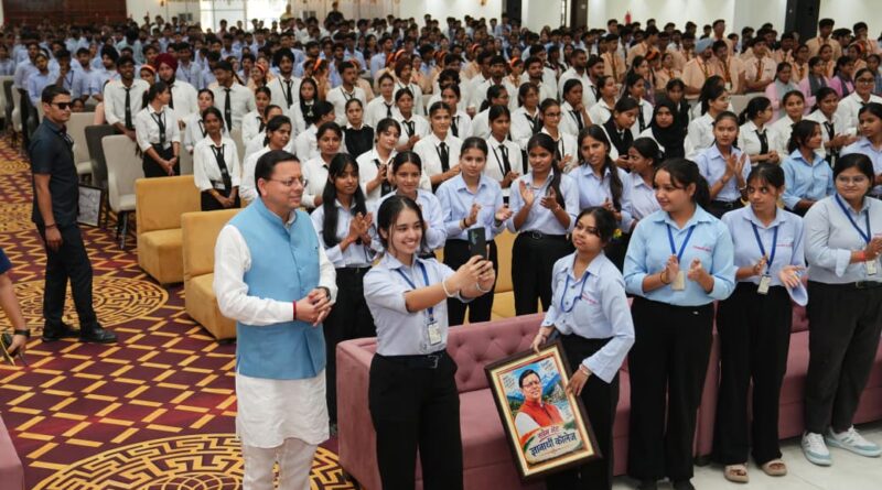 युवाओं को राज्य में ही मिलेंगे रोजगार और शिक्षा के अवसर,पलायन रोकने पर सरकार का जोर