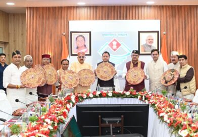भारत-नेपाल अंतरराष्ट्रीय सीमा से सटे बनबसा में धामी कैबिनेट की बैठक, शासन को सीमांत क्षेत्रों तक ले जाने की नई पहल
