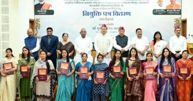 मुख्यमंत्री पुष्कर सिंह धामी ने आयुष एवं ईएसआई के 332 नव नियुक्त कार्मिकों को प्रदान किए नियुक्ति पत्र